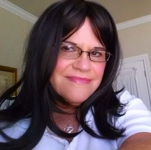 Meet your Posher, Nina